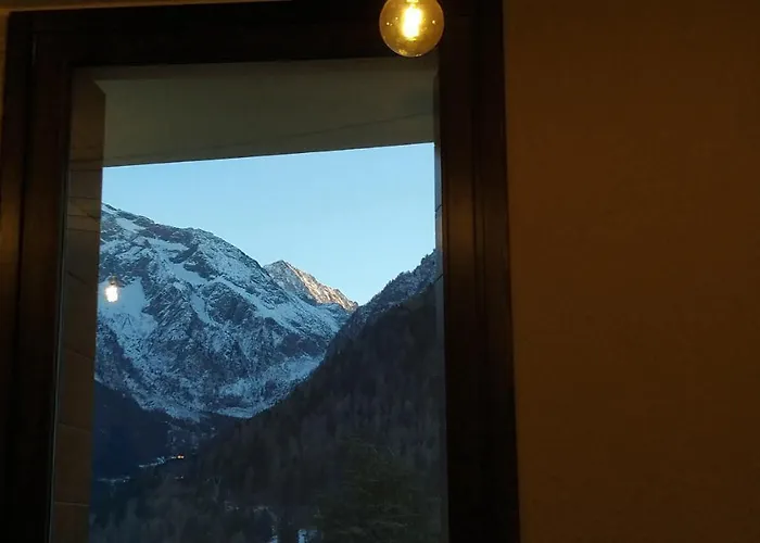 Adamello Peak شقة Temù